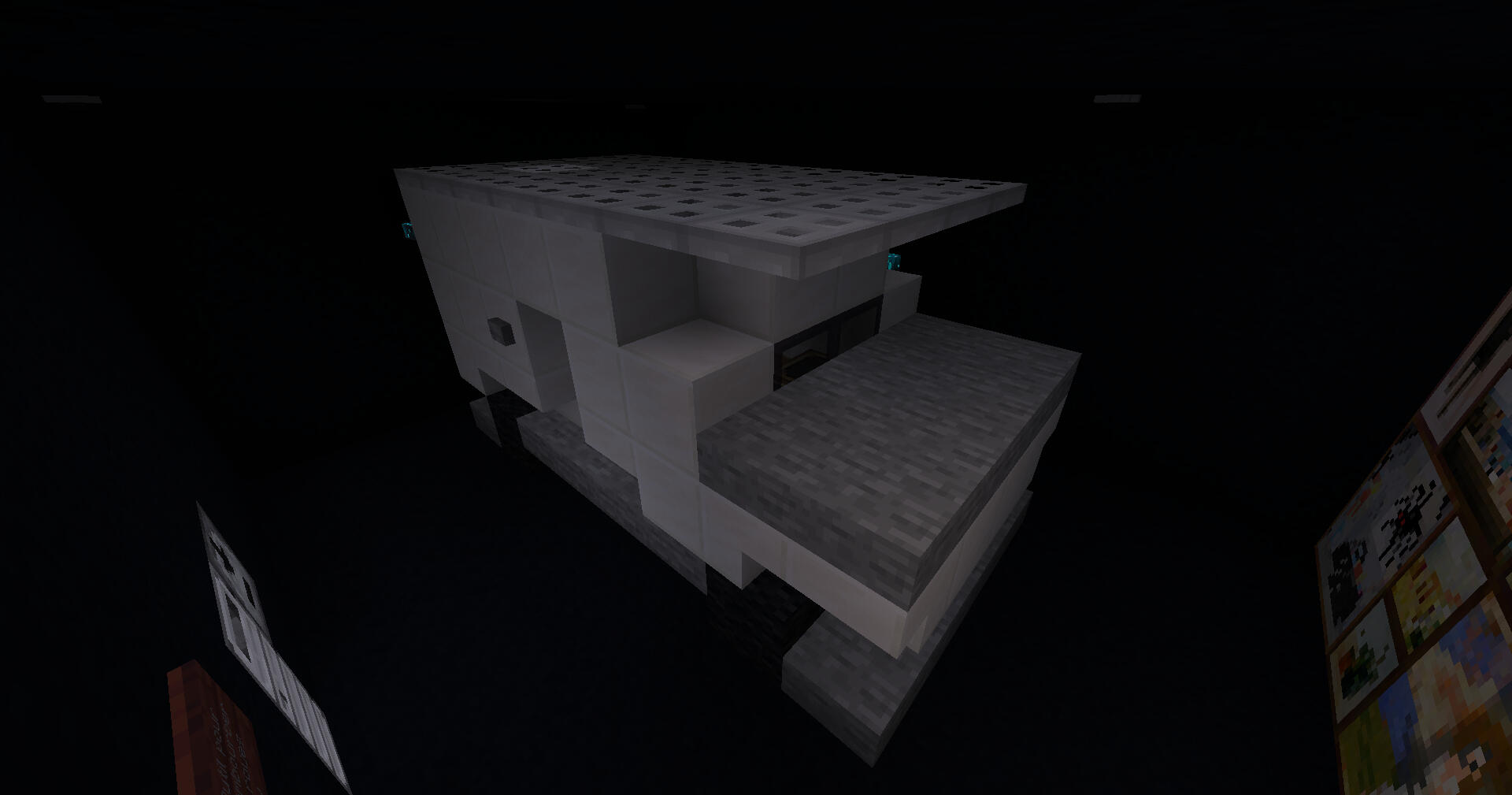 In the car, the players have to find the key hidden under the seats to get out and find themselves in the container, plunged into darkness.